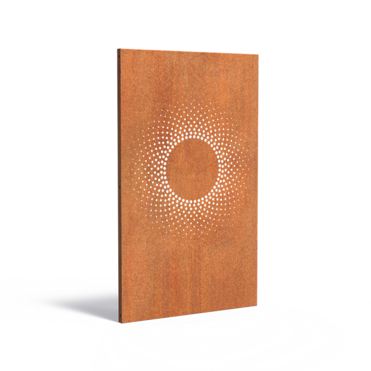 Gjerde i cortenstål med utskjæring: Abstrakt