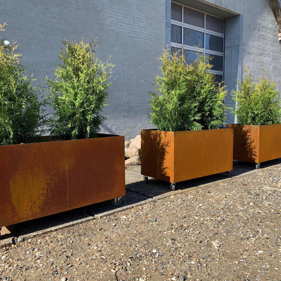 Spesialmål: Plantekasse med hjul