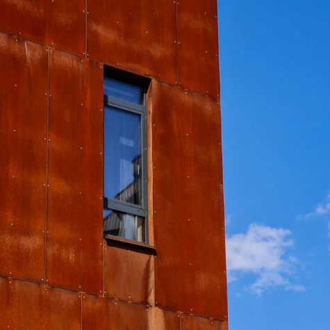 Spesialmål: Fasadepaneler i cortenstål