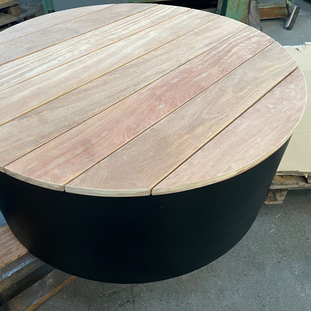 Rund benk/plattform pulverlakkert