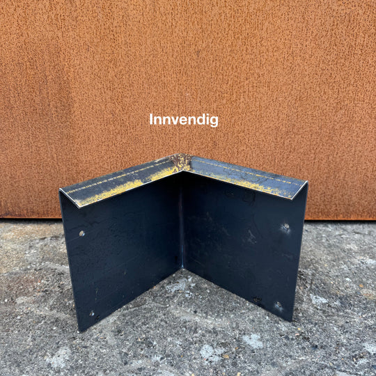 Hjørne for bedkant med utvendig skrå kant