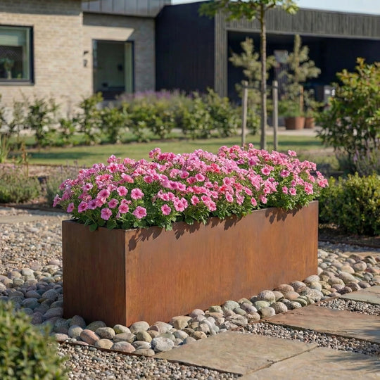 Spesialmål: Plantekasse med bunn i 6 mm cortenstål – eksklusiv modell