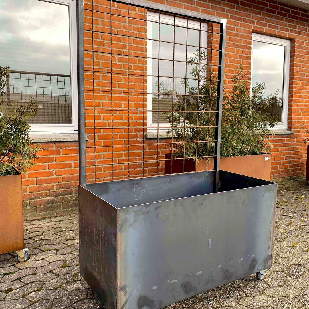 Plantekasse med espalier